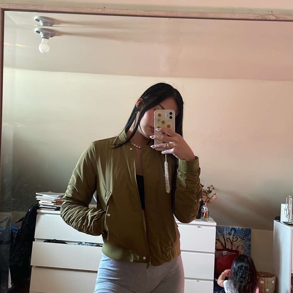 GREEN LULULEMON REVERSIBLE BOMBER JACKET